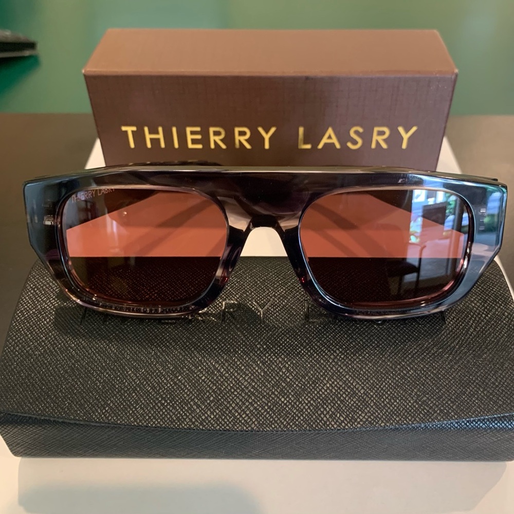 THIERRY LASRY MONARCHY-6706 
Grey Tortoise 54mm Regtangular Sunglass